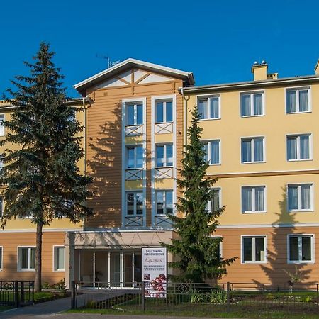 Отель Sanatorium Uzdrowiskowe Lacznosc Цехоцинек Экстерьер фото