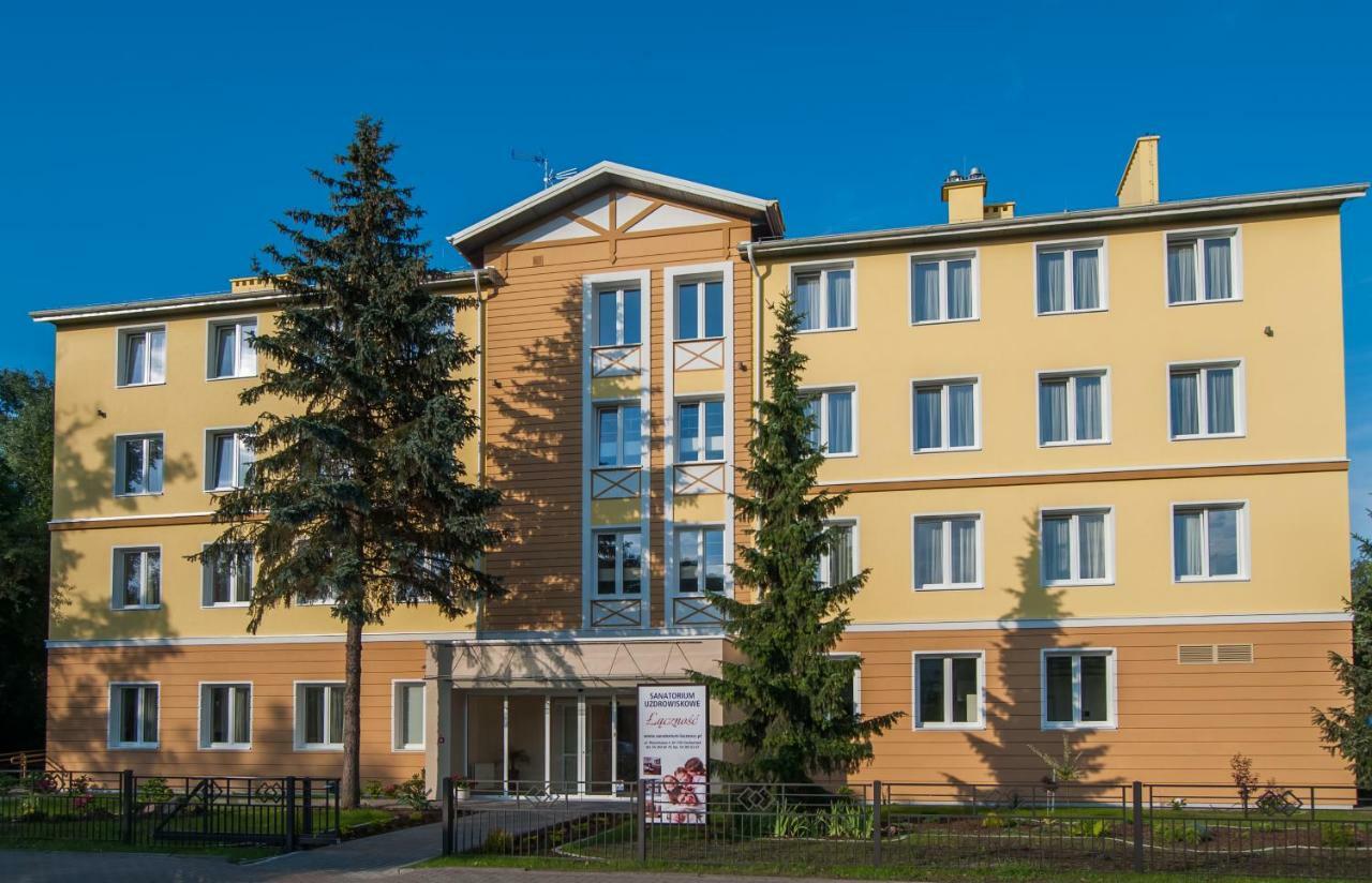 Отель Sanatorium Uzdrowiskowe Lacznosc Цехоцинек Экстерьер фото